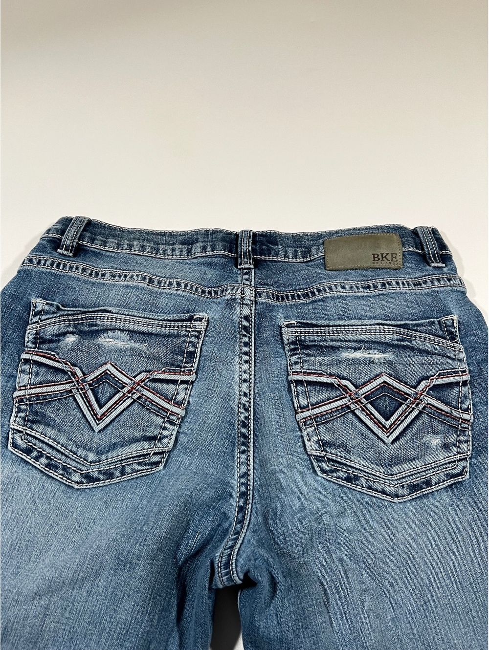 KE Tyler Jeans 33x32 Distressed Medium Wash Bootcut Denim - Picture 2 of 6